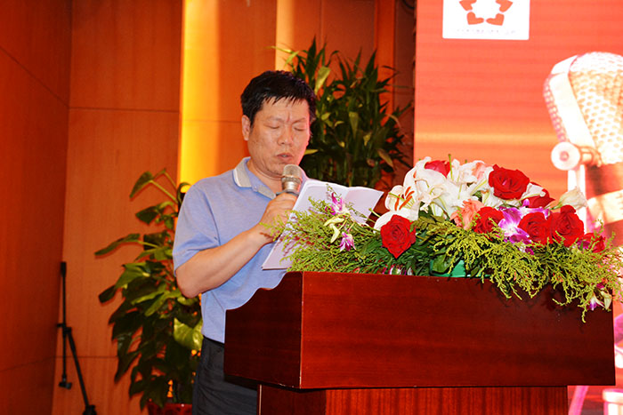中社社会工作发展基金会军魂基金常务副主任兼秘书长刘军介绍公益行活动.jpg