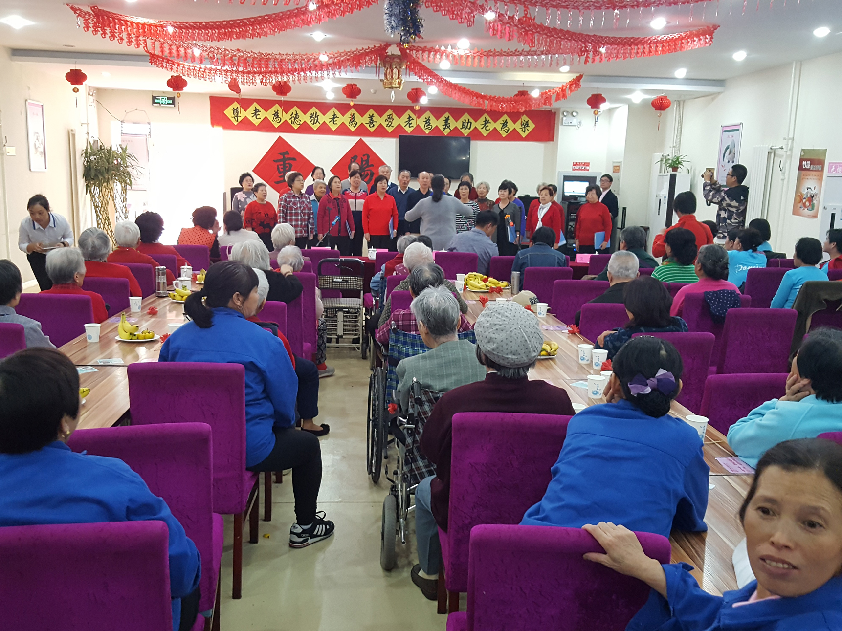中社基金会理事长赵蓬奇赴清心居养老院慰问.jpg